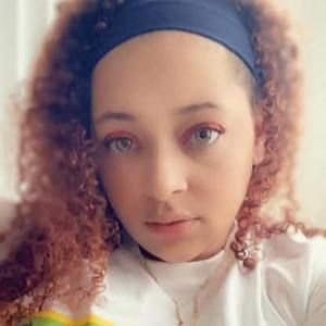 Meet your Posher, Raquel